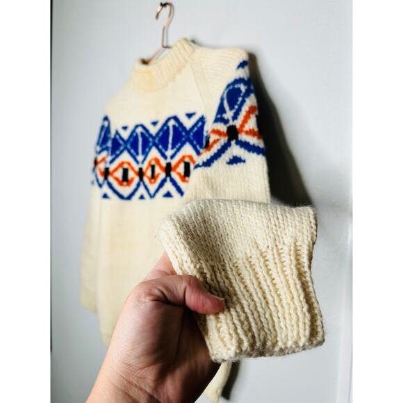 Vintage 70s/80s White Blue Turtleneck Hand Knit Sweater Size Medium - Picture 3 of 6